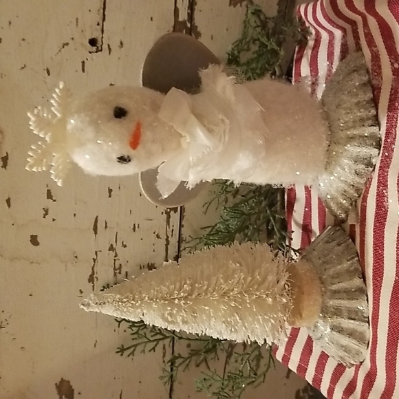Handmade primative Farmhouse Christmas Snowman  And small tree 6" tall - Picture 1 of 3